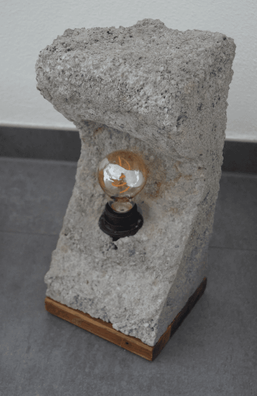 DUO Serie – Betonleuchte auf Eichenholzsockel